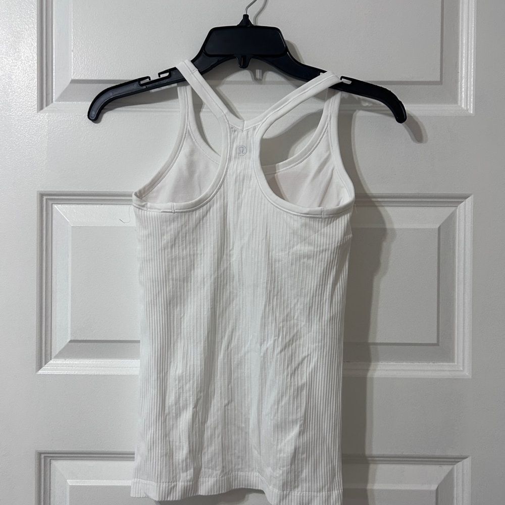 Lululemon EBB Tank - Picture 3 of 5
